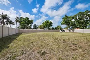 5618 Britannia Dr, Sarasota, FL 34231 - Photo 54