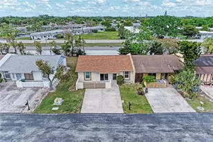 4110 39th Ave W, Bradenton, FL 34205 - Photo 4
