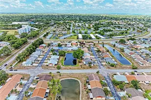 4110 39th Ave W, Bradenton, FL 34205 - Photo 2