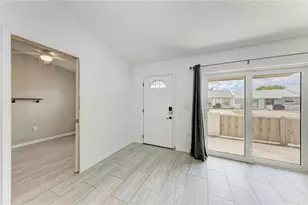 4110 39th Ave W, Bradenton, FL 34205 - Photo 10