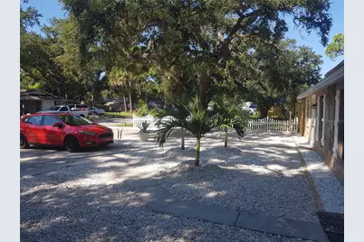 311 58th Avenue E, Bradenton, FL 34203 - Photo 8