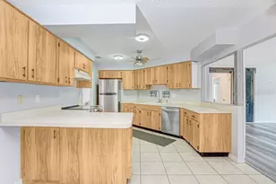 1807 New Bedford Dr, Sun City Center, FL 33573 - Photo 20