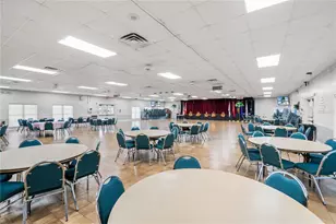 3208 Oakwood Blvd S, Sarasota, FL 34237 - Photo 54