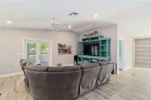 907 69th St NW, Bradenton, FL 34209 - Photo 16