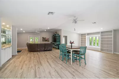 907 69th Street NW, Bradenton, FL 34209 - Photo 10