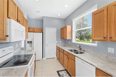 8120 Victoria Falls Circle, Sarasota, FL 34243 - Photo 20