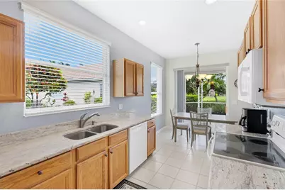 8120 Victoria Falls Circle, Sarasota, FL 34243 - Photo 22