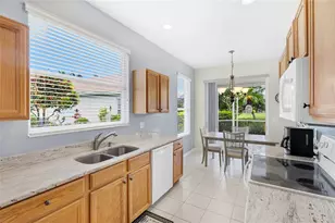 8120 Victoria Falls Cir, Sarasota, FL 34243 - Photo 22