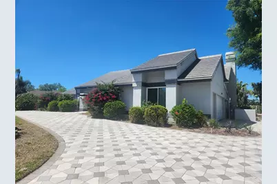 3905 Spyglass Hill Road, Sarasota, FL 34238 - Photo 4