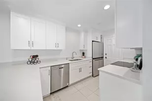 200 The Esplanade N, Venice, FL 34285 - Photo 6