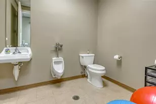 235 Cocoanut Ave, Sarasota, FL 34236 - Photo 56