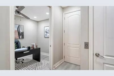 235 Cocoanut Avenue #106-B, Sarasota, FL 34236 - Photo 34