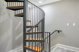 235 Cocoanut Ave, Sarasota, FL 34236 - Photo 24