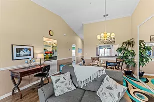 9610 Club S Cir, Sarasota, FL 34238 - Photo 4