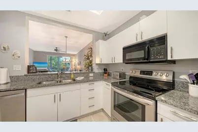 9630 Club South Circle #6202, Sarasota, FL 34238 - Photo 6