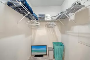 9630 Club S Cir, Sarasota, FL 34238 - Photo 26