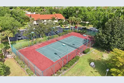 5765 Gardens Drive, Sarasota, FL 34243 - Photo 28