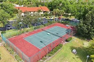 5765 Gardens Dr, Sarasota, FL 34243 - Photo 28