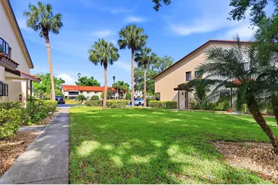 5765 Gardens Drive, Sarasota, FL 34243 - Photo 24