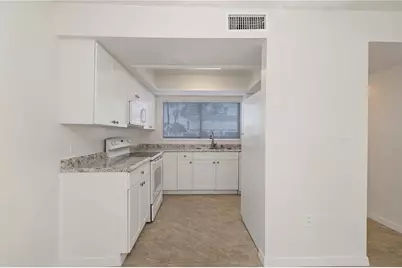 3569 Bee Ridge, Sarasota, FL 34239 - Photo 10