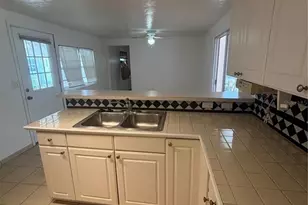 5236 Kenwood Ave, Sarasota, FL 34234 - Photo 4