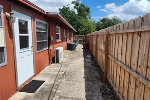 3050 8th St, Sarasota, FL 34237 - Photo 26