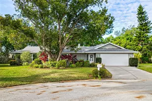 5102 Estates Cir, Sarasota, FL 34243 - Photo 1