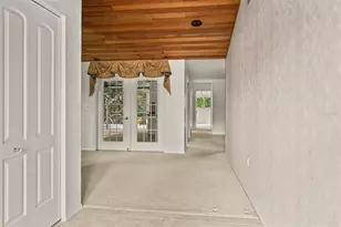 5102 Estates Cir, Sarasota, FL 34243 - Photo 6