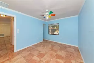 2529 Golden Poinciana Pl, Sarasota, FL 34232 - Photo 10