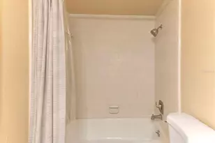 2529 Golden Poinciana Pl, Sarasota, FL 34232 - Photo 20