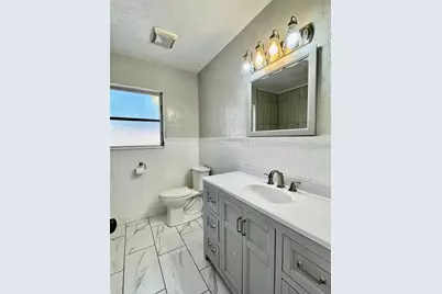 2624 Sunnybrook Drive, Sarasota, FL 34239 - Photo 8