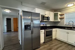 2624 Sunnybrook Dr, Sarasota, FL 34239 - Photo 6