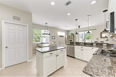 6123 Blue Runner Court, Lakewood Ranch, FL 34202 - Photo 18