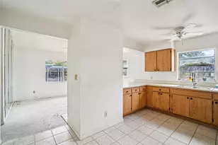 7227 32nd Ave N, Saint Petersburg, FL 33710 - Photo 14