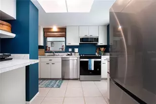 3252 Westford Ln, Sarasota, FL 34231 - Photo 18