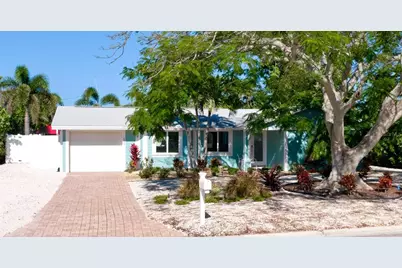 504 69th Street, Holmes Beach, FL 34217 - Photo 2