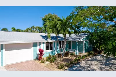 504 69th Street, Holmes Beach, FL 34217 - Photo 1