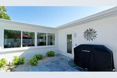 504 69th Street, Holmes Beach, FL 34217 - Photo 38