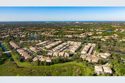 7668 Bergamo Avenue, Sarasota, FL 34238 - Photo 40