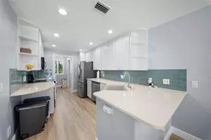 7668 Bergamo Ave, Sarasota, FL 34238 - Photo 8