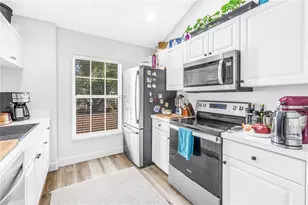 8350 Wingate Dr, Sarasota, FL 34238 - Photo 4