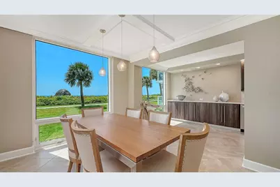 2425 Gulf Of Mexico Drive #1A, Longboat Key, FL 34228 - Photo 10