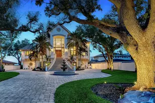 1240 Hillview Dr, Sarasota, FL 34239 - Photo 8