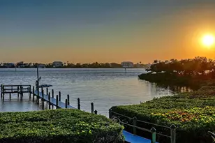 313 Lookout Point Dr, Osprey, FL 34229 - Photo 90