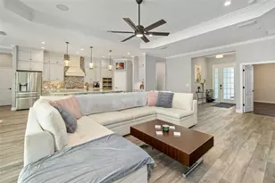 2525 Paradise Plum Dr, Sarasota, FL 34240 - Photo 10