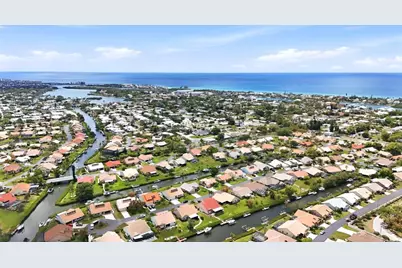 140 Inlets Boulevard #140, Nokomis, FL 34275 - Photo 2