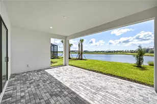 19030 Wisdom Ln, Venice, FL 34293 - Photo 16