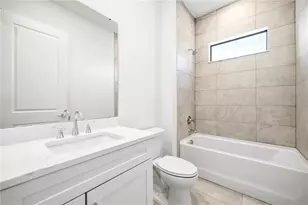 19030 Wisdom Ln, Venice, FL 34293 - Photo 10