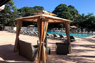 2760 Coconut Bay Ln Ln, Sarasota, FL 34237 - Photo 14