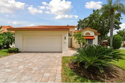 4327 Murfield Drive E, Bradenton, FL 34203 - Photo 1